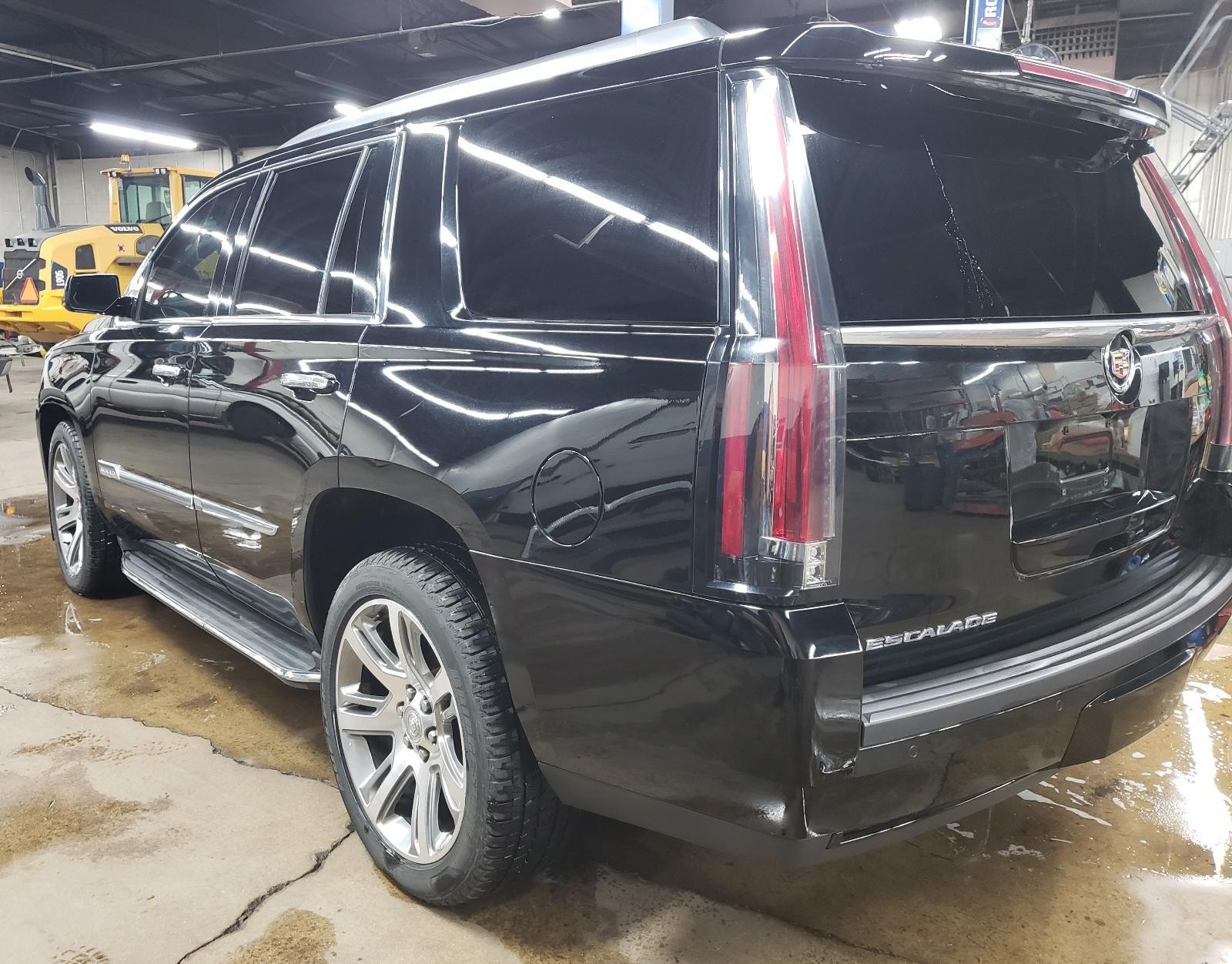 15 ESCALADE Display Screen, Roof Mounted ID# 23464763; Gray