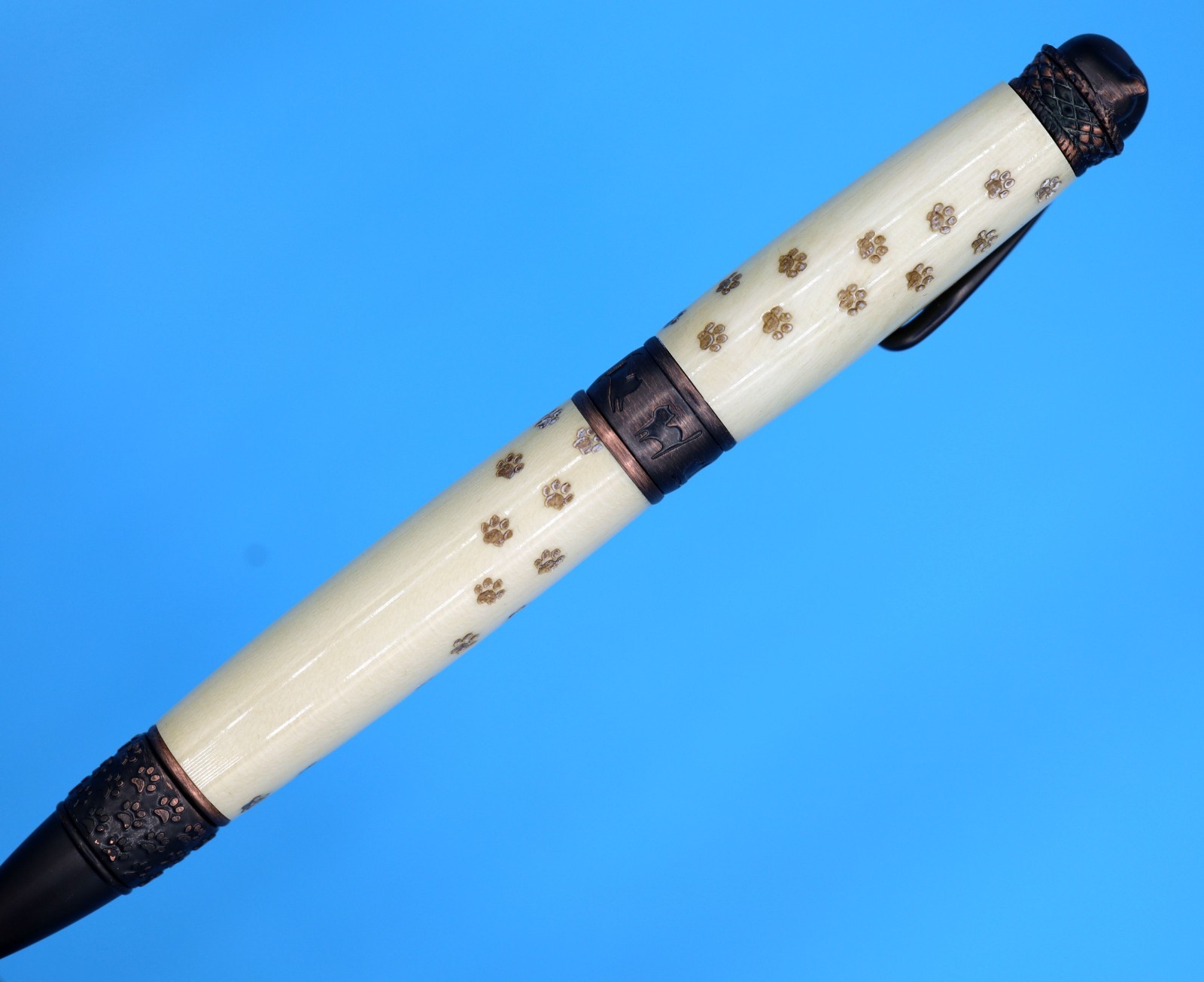 Handmade Holly Wood Cat Paw Ballpoint Pen – Twist Pen with Crafted Cat Paw Trail