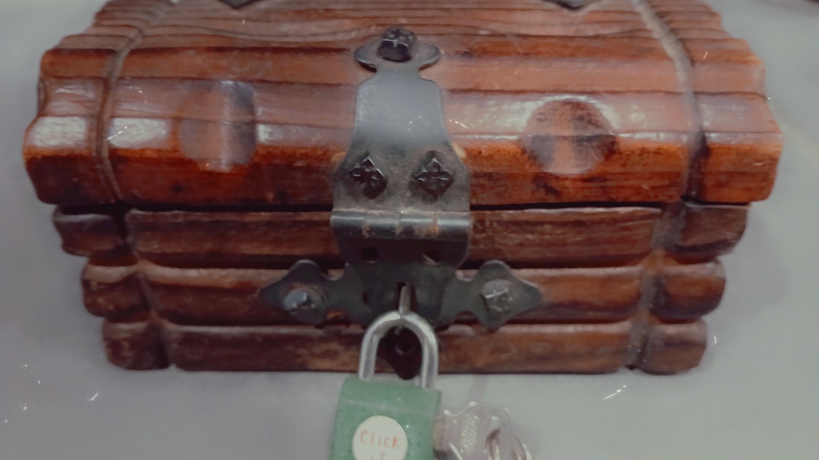 Nuestra Senora De Atocha Treasure Chest with Silver Ingot