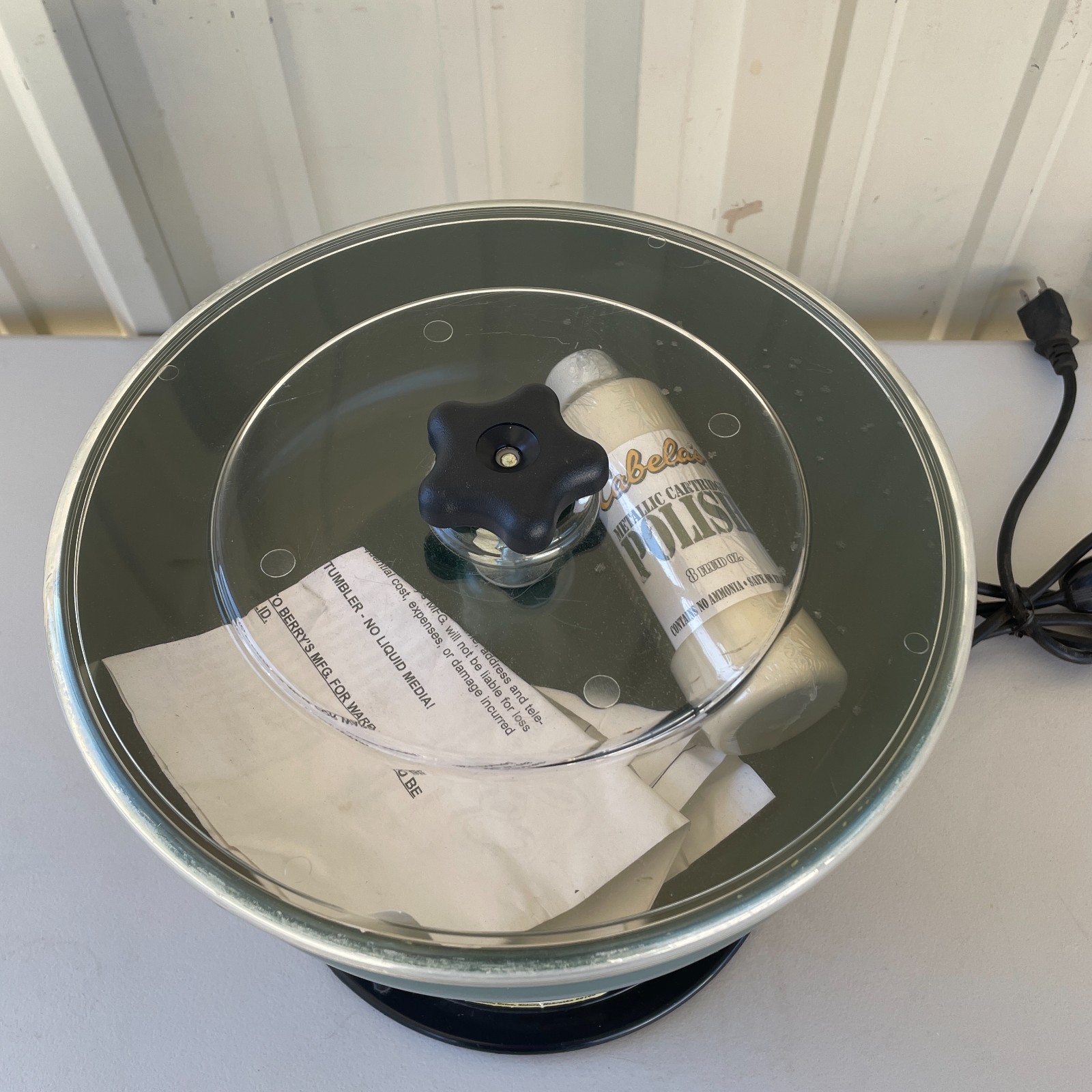 Cabelas Model 400 Vibratory Case Tumbler Cleaner Ammo Bullet Reloading Tool VG