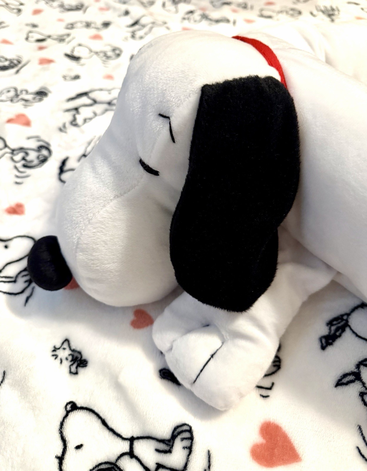 Snoopy Peanuts 30" Dog or Cat Bed Plush NWOT VERY RARE