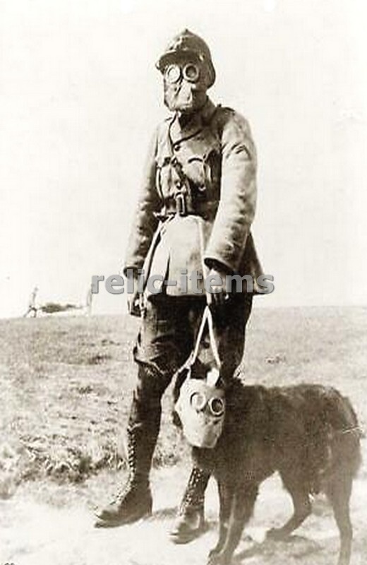 PICTURE PHOTO WW1 SOLDIER AND THE DOG WITH MASK 7163