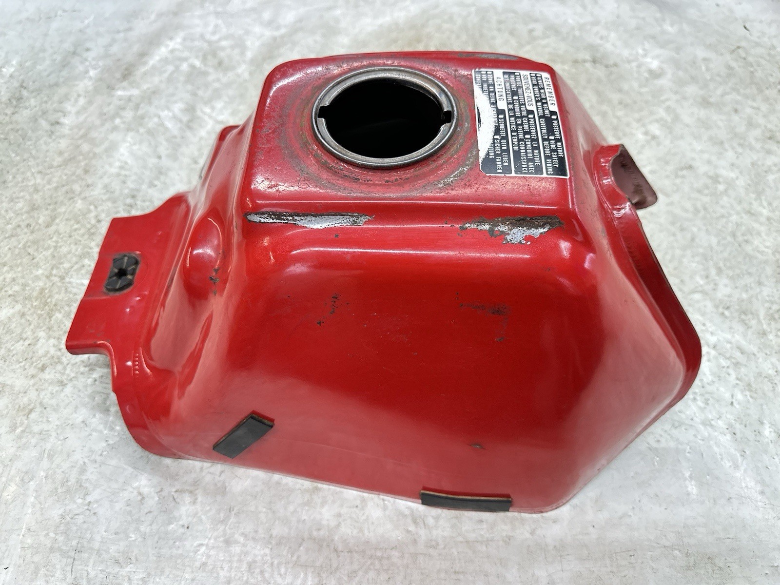USED OEM 85 86 HONDA TRX 125 TRX125 FOURTRAX RED GAS FUEL TANK (CLEAN NO RUST!!)