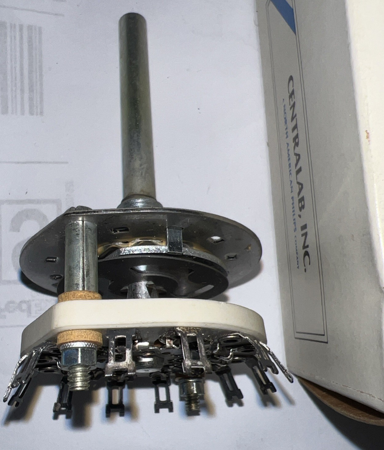 Centralab 2504 2-pole, 5-position Shorting Steatite Rotary Switch New in Box