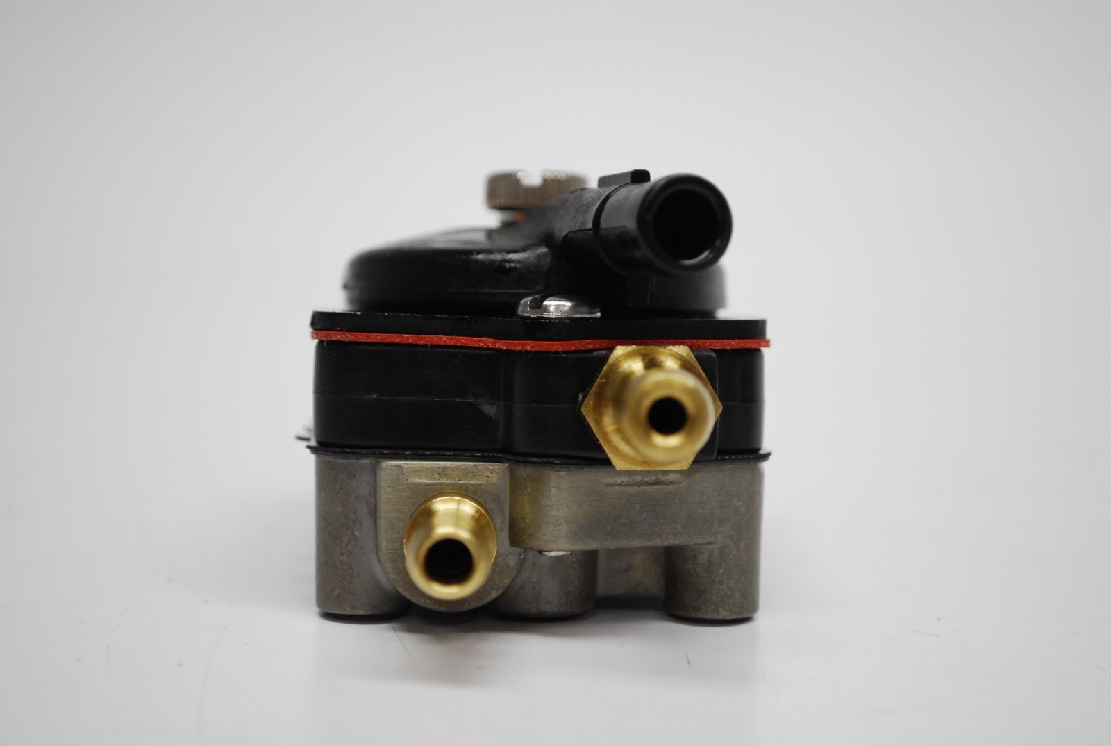 New Johnson Evinrude OEM Fuel Pump 438559 with Gasket BRP/OMC