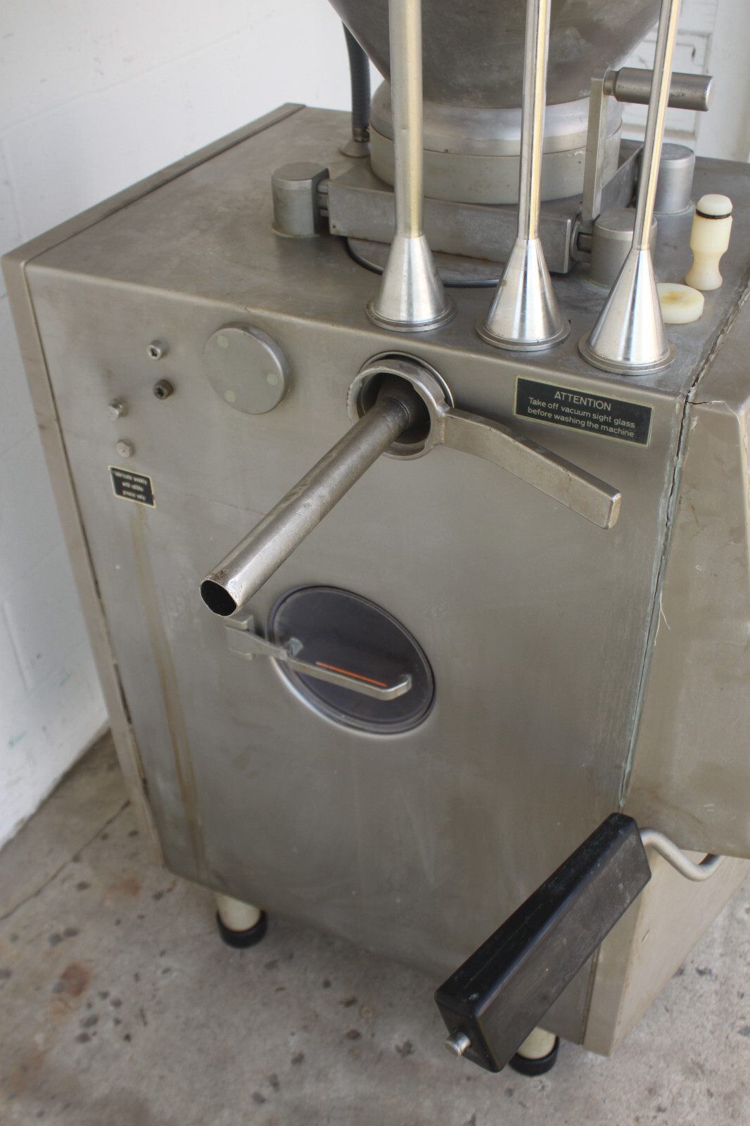 HANDTMANN VF 50 VACUUM PORTIONING FILLER STUFFER MACHINE AS-IS