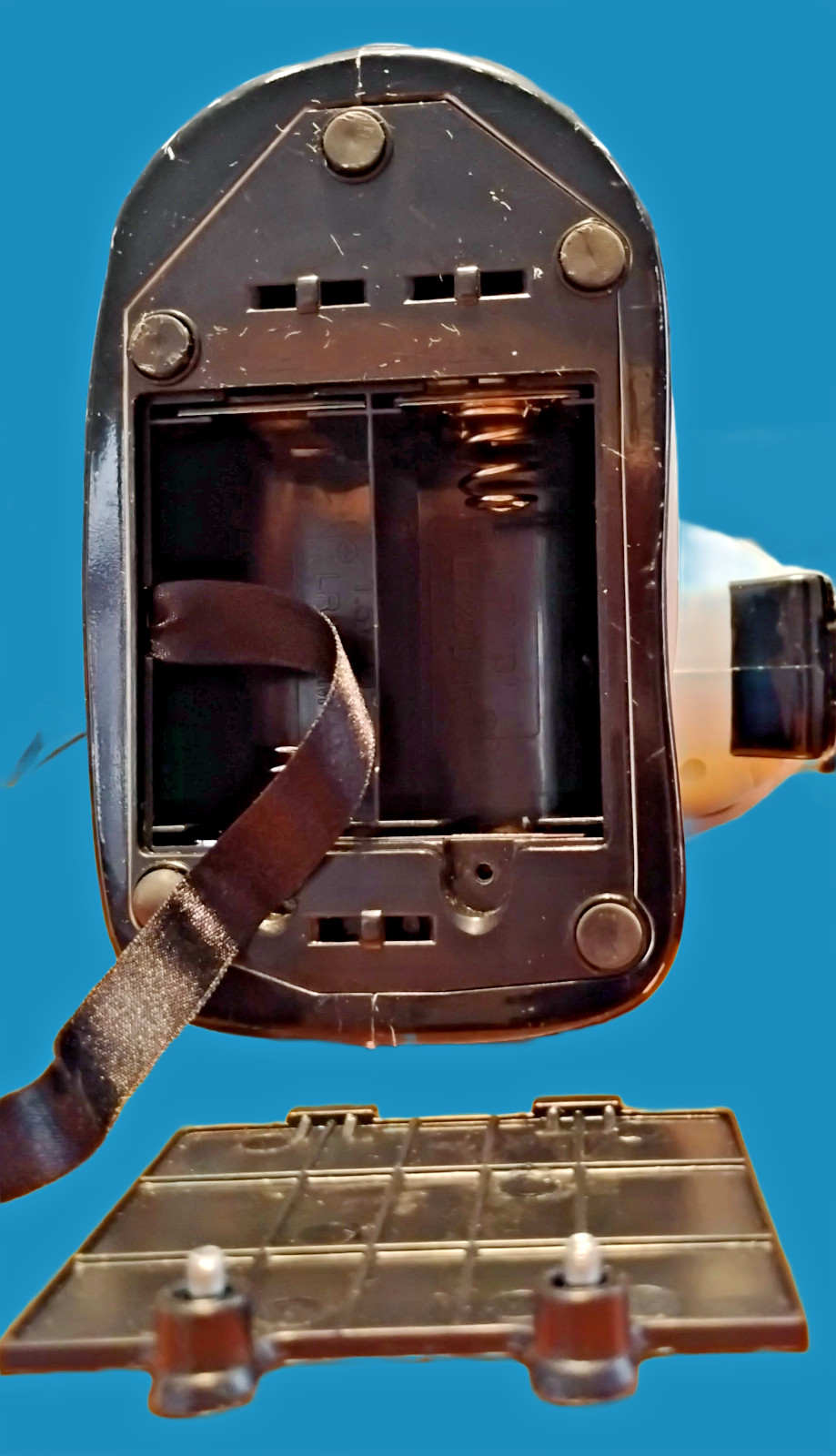 Vintage WowWee Robosapien Robot 2004 - Startup Tested - NO REMOTE - See Video