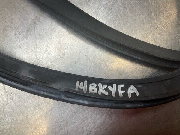 03-07 Infiniti G35 Coupe Driver Door Frame Weatherstrip 76922AM800 OEM 14Bkyfa