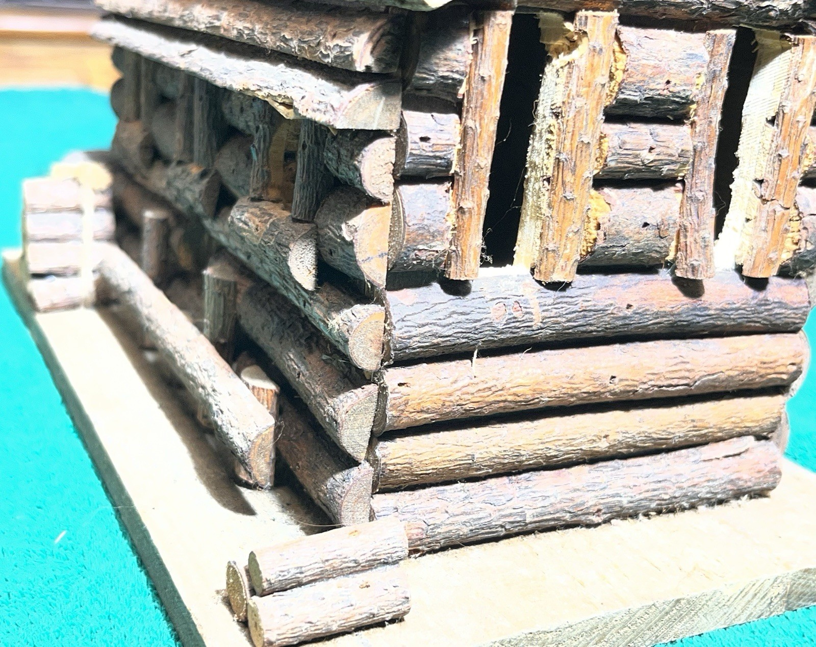 Vintage Log Cabin Wooden Birdhouse TV Lamp - SHIPS FREE