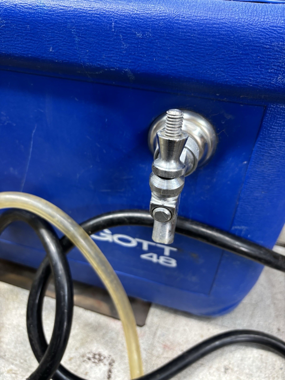 Dual Tap Jockey Box Homebrew Beer Keg Dispensing Cooler Tailgating 48 Qt Cooler