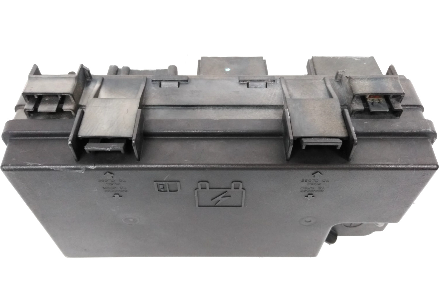 04692304AE Jeep 2009 2010 Liberty Fuse Box Dodge Nitro Front Relay Engine OEM J8