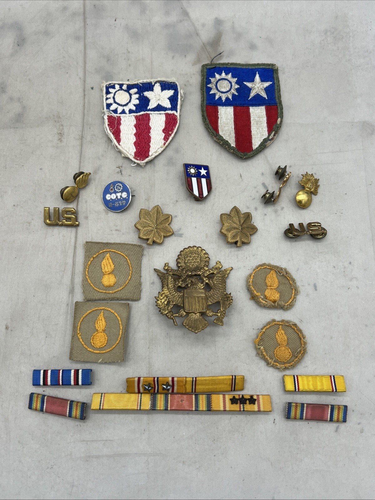 WW2 US Army Officer China Burma India Insignia Lot ROC Pin (FF470
