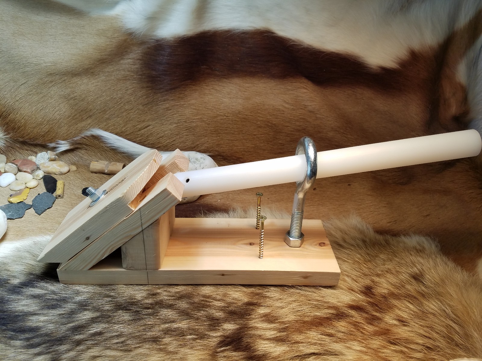 PRO GRADE FLINT KNAPPING JIG With UHMW ROD ISHI STICK PRESSURE FLAKER PREFORM