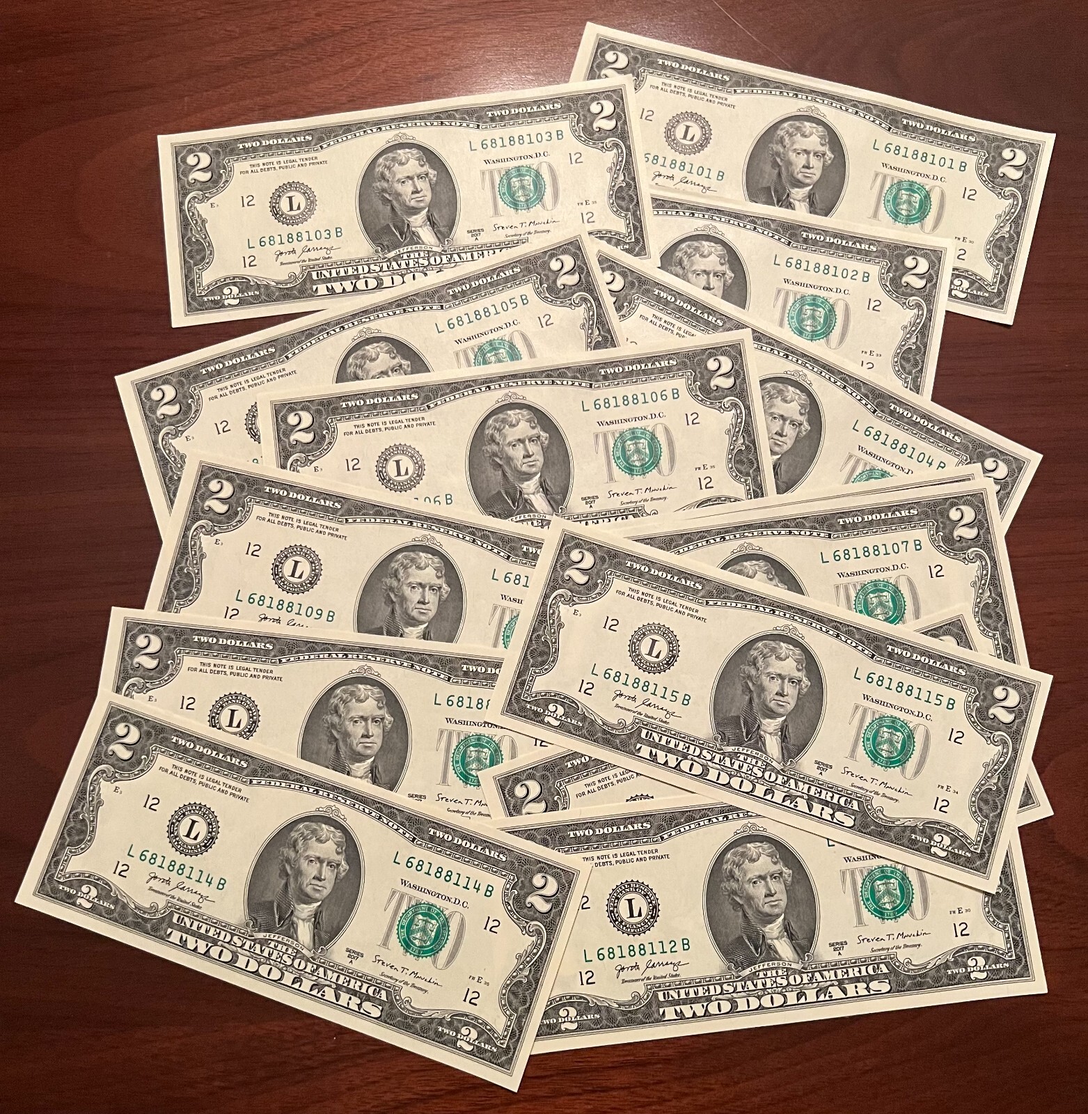 Lot of 7 RARE Crisp Two Dollar Bill Uncirculated Sequential Serial # $2 Bill