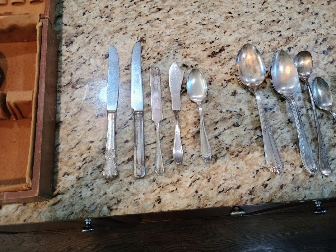 Silverwar Vintage Box, Lady Ester and Rogers