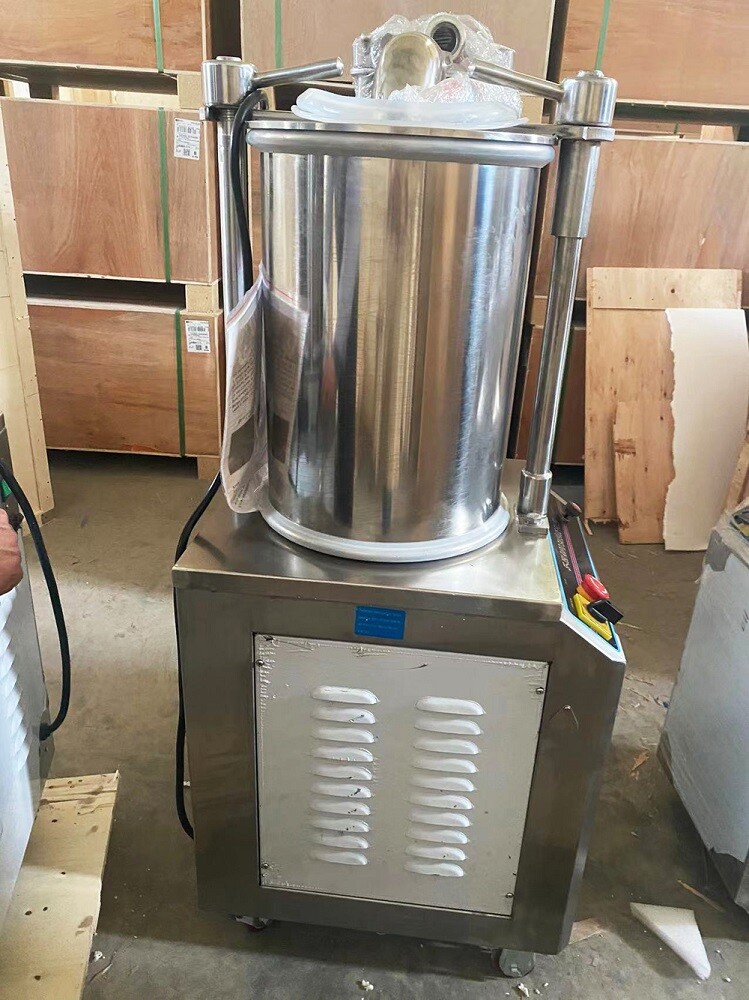 110V 26L Commercial Hydraulic Sausage Stuffer Filler SF260 with 3 Filling Nozzle