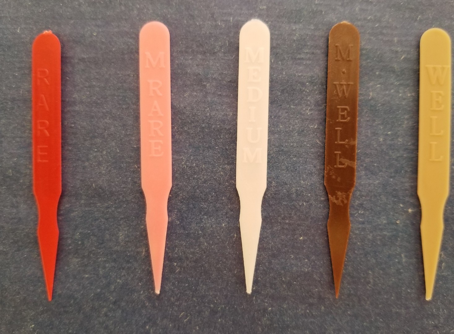 (50 ASSORTED) STEAK MARKER PLASTIC ASSORTED COLORS MARKING STEAK COOKING TEMP