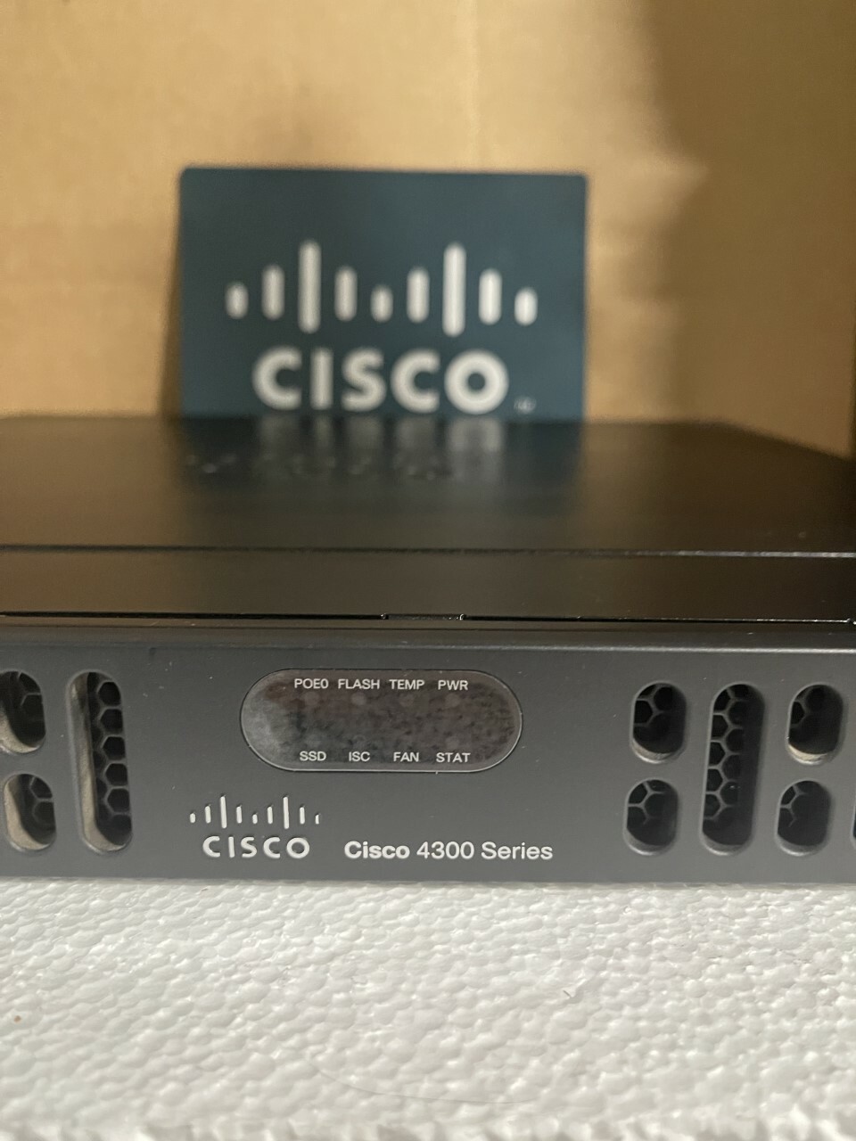 CISCO ISR4331/K9 Router ISR4331 - with performance license