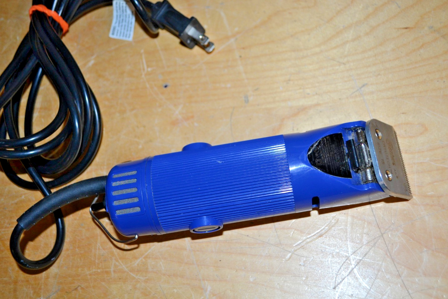 Oster Turbo A5 Professional Animal Clippers w/ Cryotech ~ Size 15 ~ 111038-030