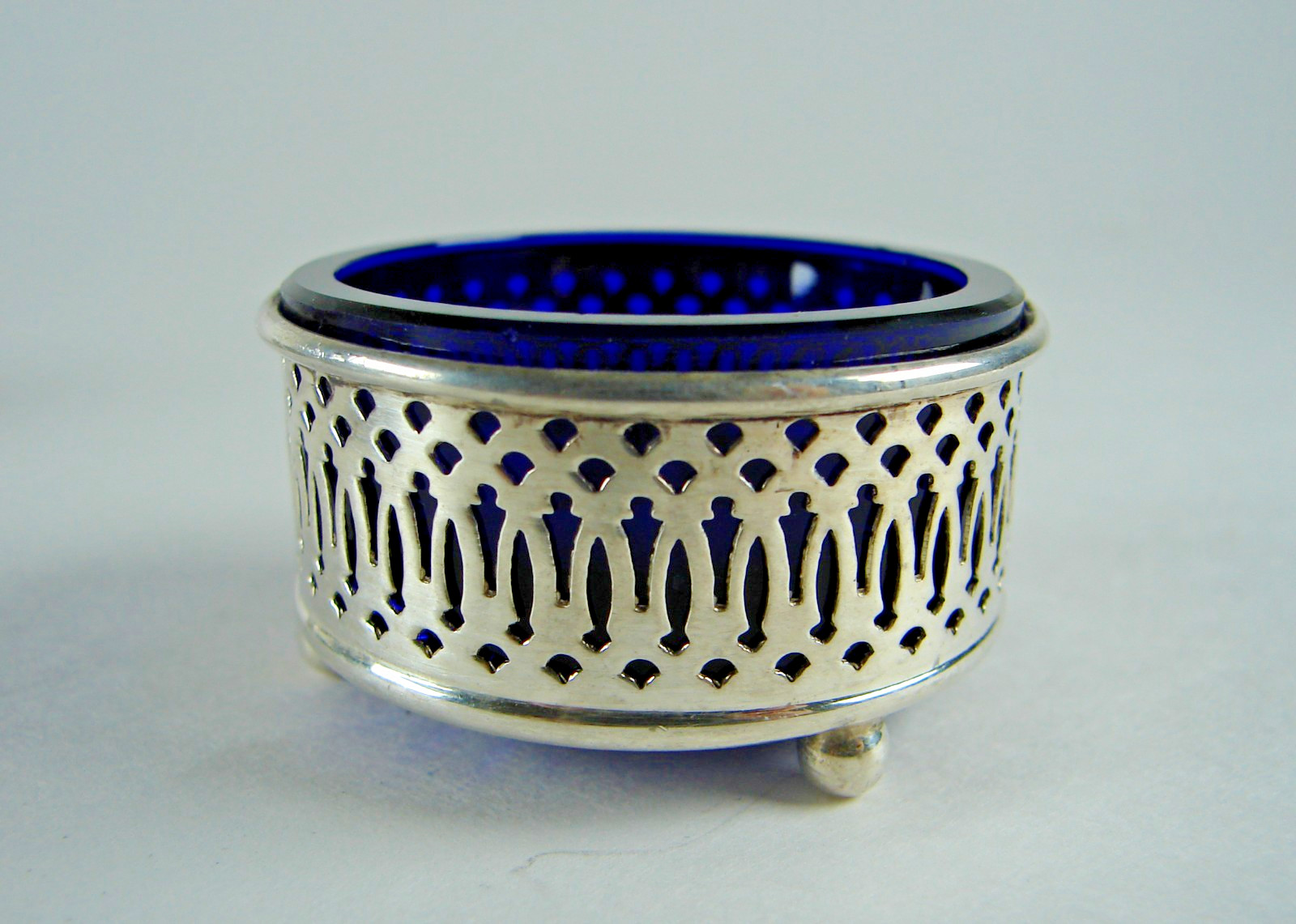 2 Antique Sterling Silver Salt Cellars with Cobalt Glass Liner & Salt Spoons