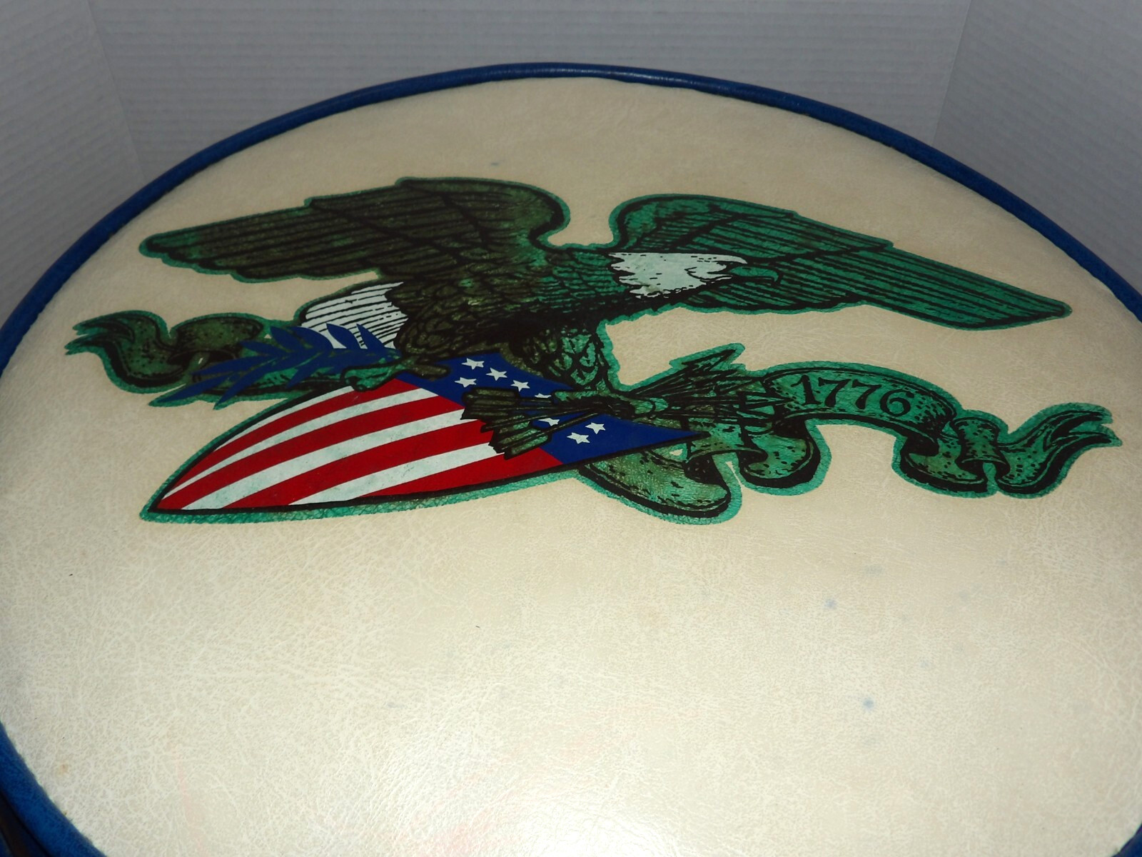 Vtg 1976 USA Bicentennial Drum/Eagle Footstool Patriotic Military Style 1776