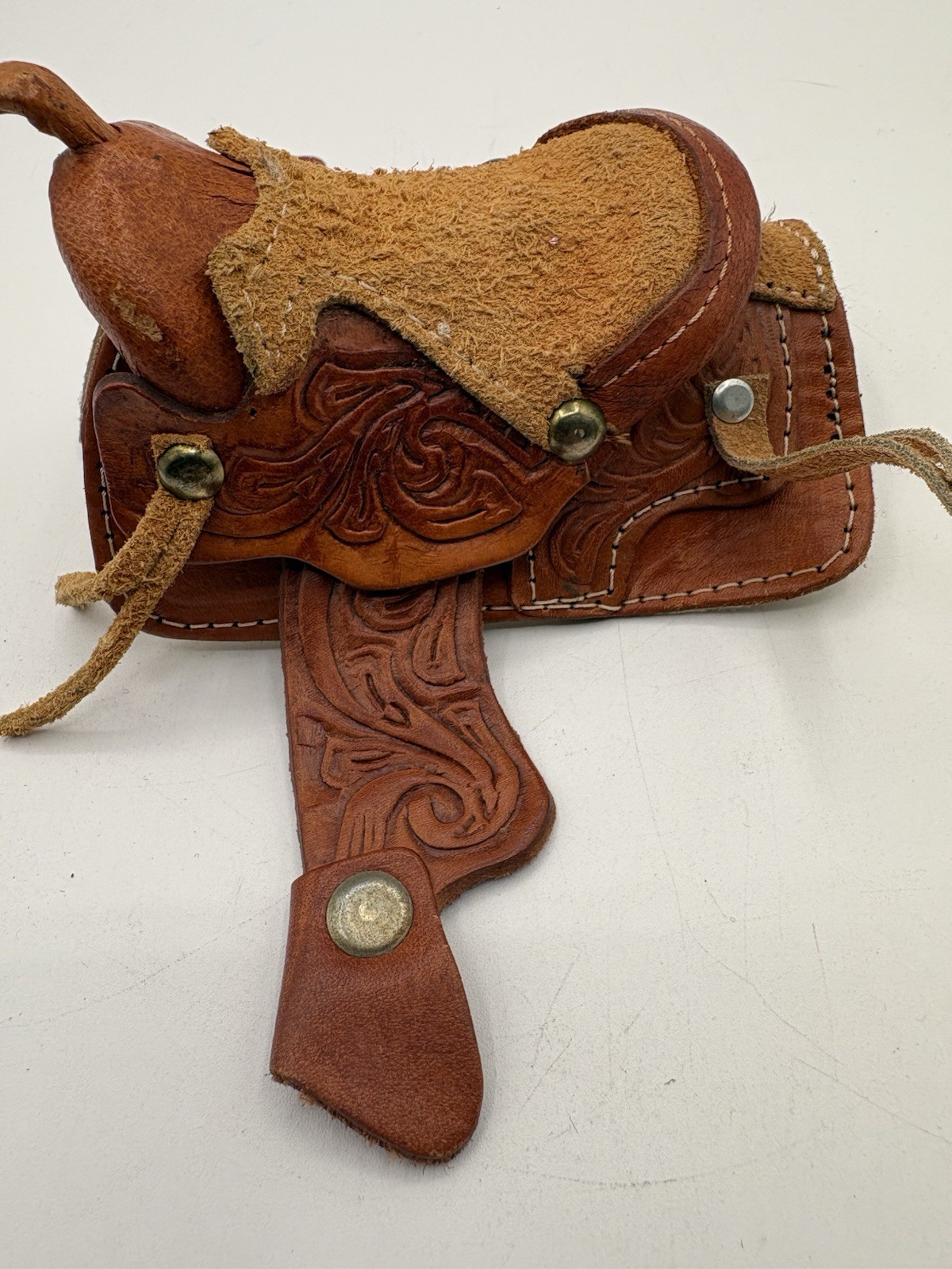 Vintage MINIATURE Western HORSE SADDLE Tooled Leather TOY OR SALESMAN SAMPLE