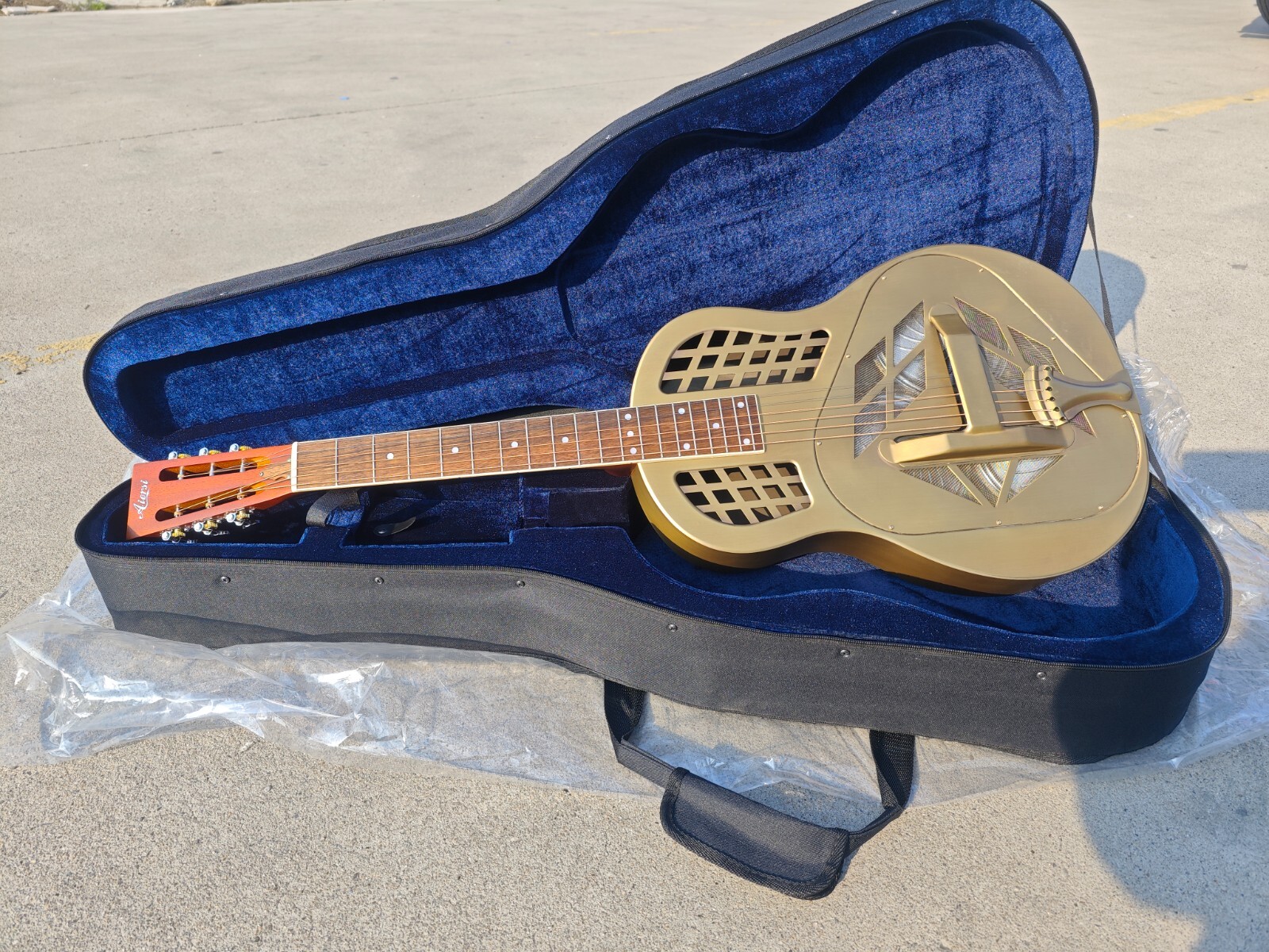 Aiersi Silver, Red Rust,Bell Colour Tricone Resonator Guitar with Hard Case