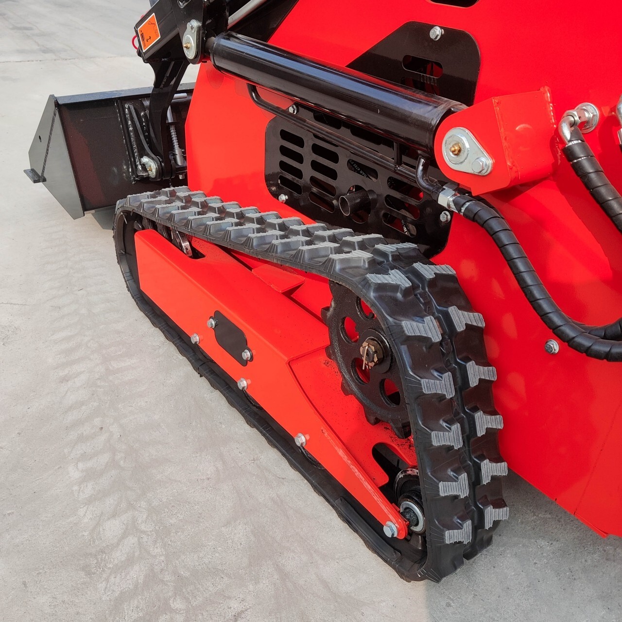 Brand New TYPHON STOMP 507 1,760lbs Mini Skid Steer 13.5hp Gas EPA Engine USA