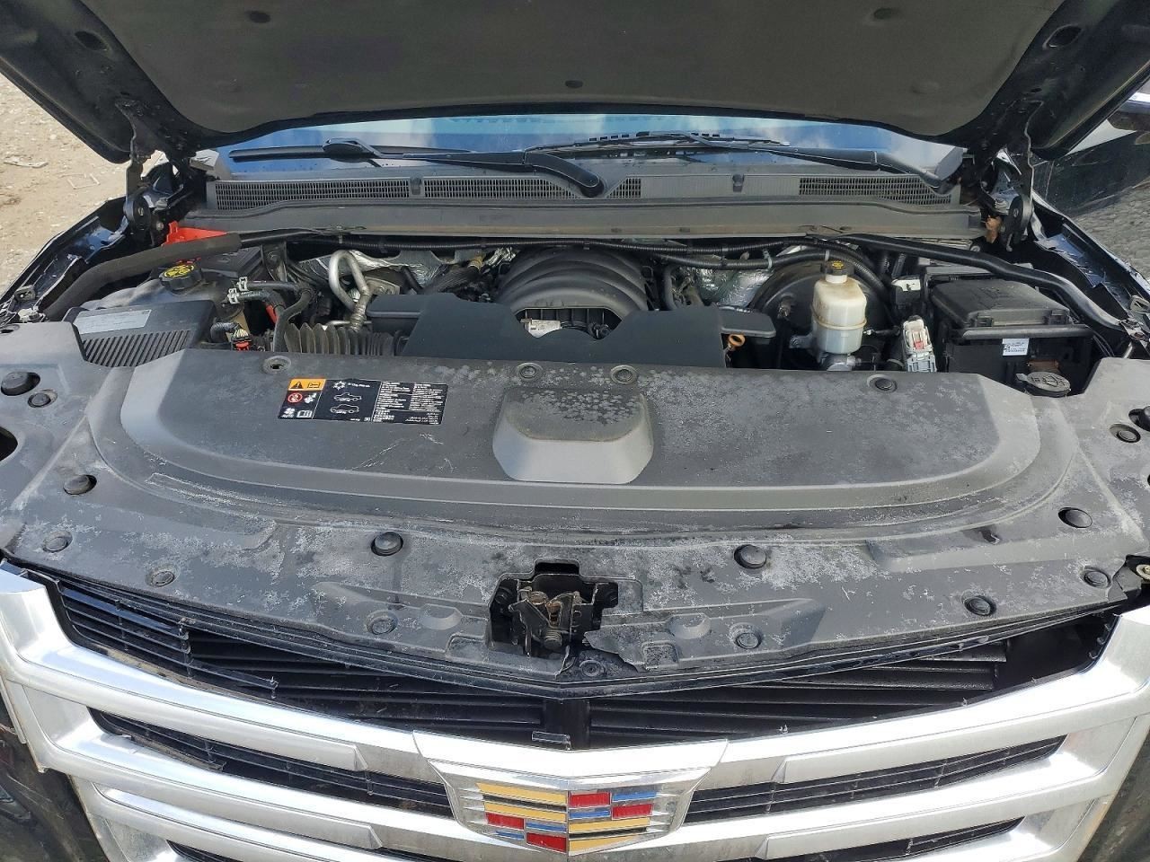 (LOCAL PICKUP ONLY) Roof Glass Fits 15-20 SUBURBAN 1500 922388