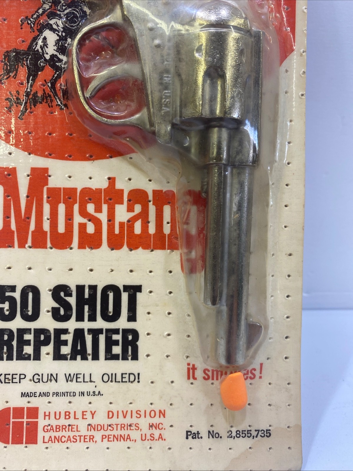 Vintage 60s Hubley Mustang 50 Shot Repeater it smokes ! New On Card