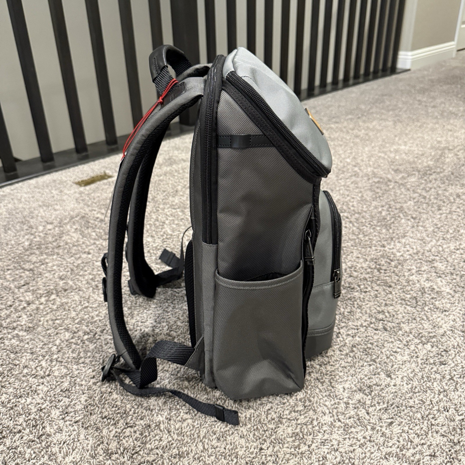 Tumi Fremont THORNHILL Backpack & 22” Vaporr international 22” Carry On Combo