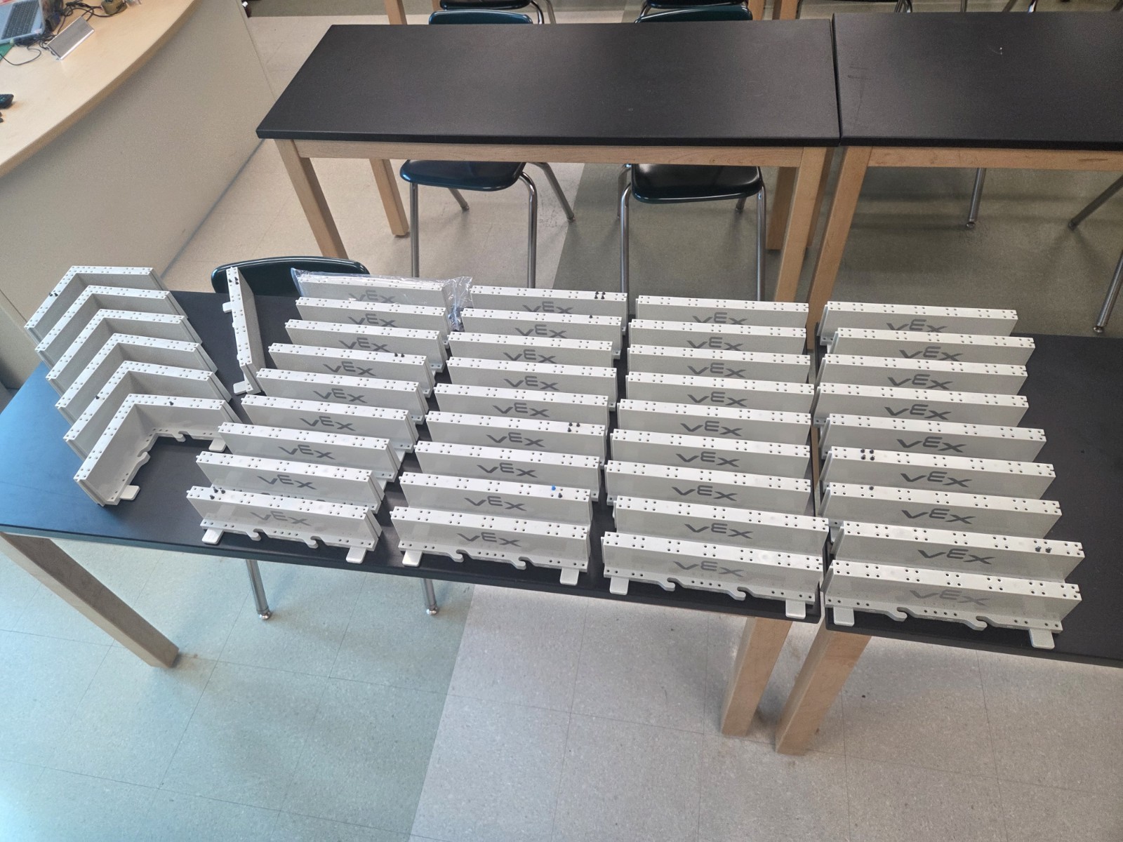 43 Vex IQ Competition Field Wall  & Corner Pieces USED