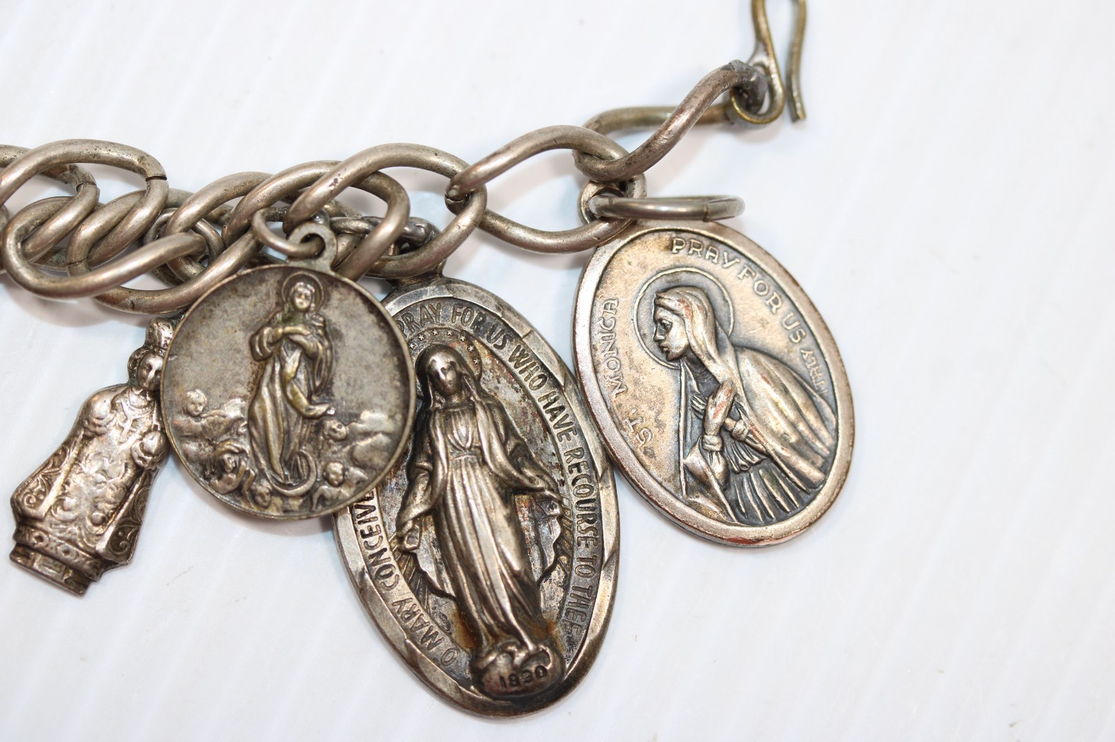 Vintage Sterling Silver Saint Charm Bracelet featuring 13 Medals 60g #450