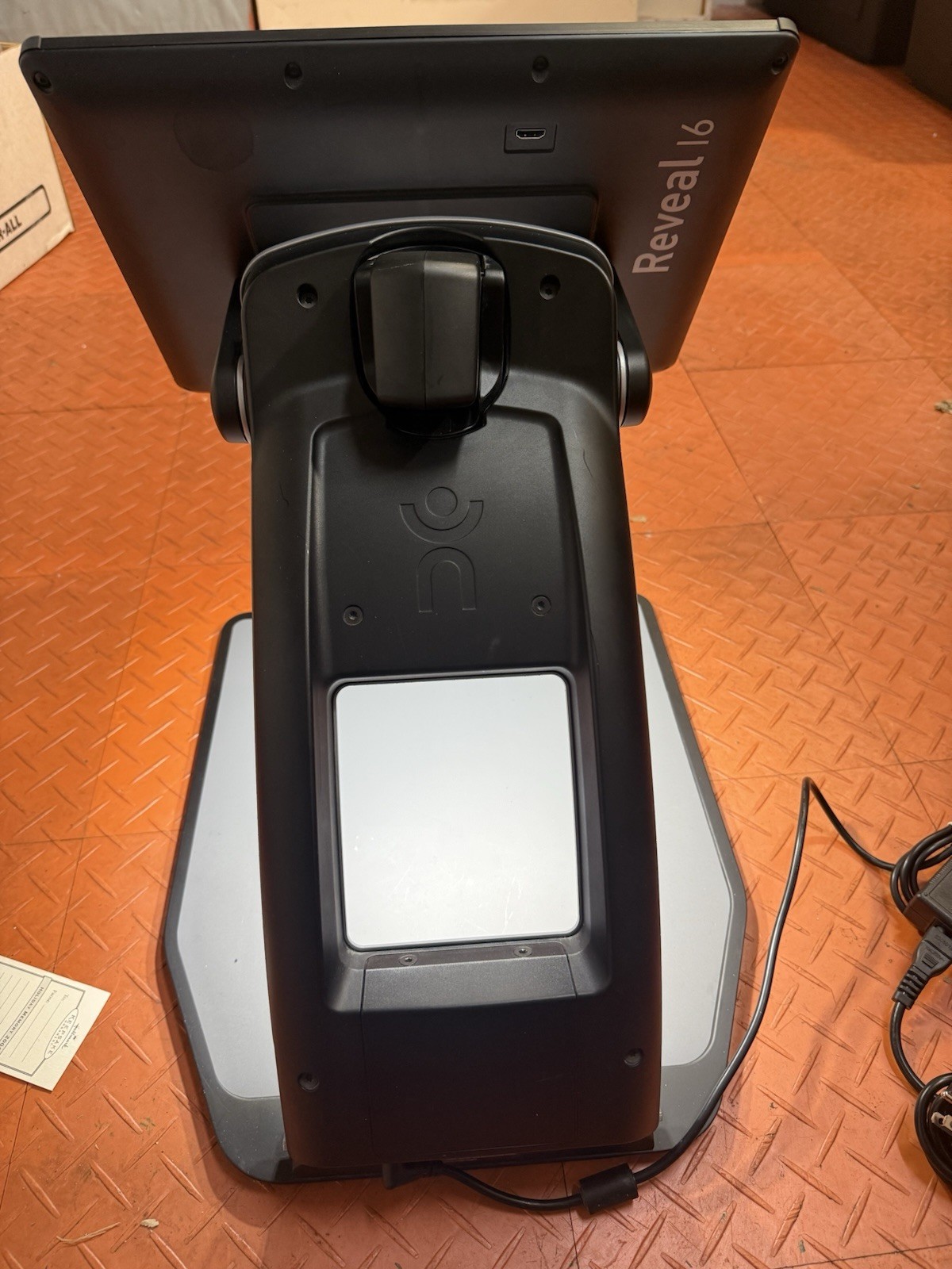 Humanware Reveal 16 Full HD Digital Video Magnifier With Rolling Case