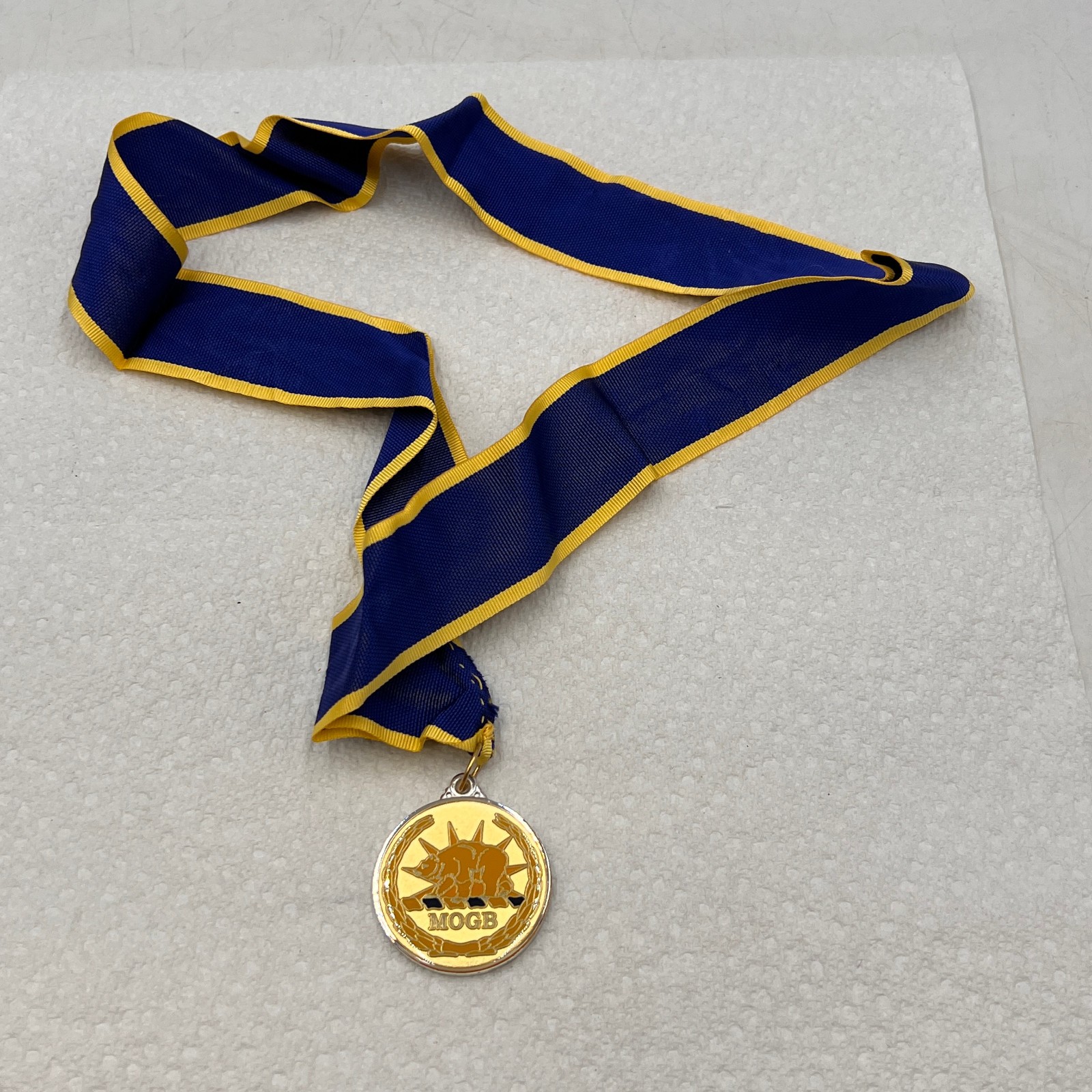 Vintage Military Order of the GOLDEN BEAR Fraternal Award Medal with ribbon MOGB