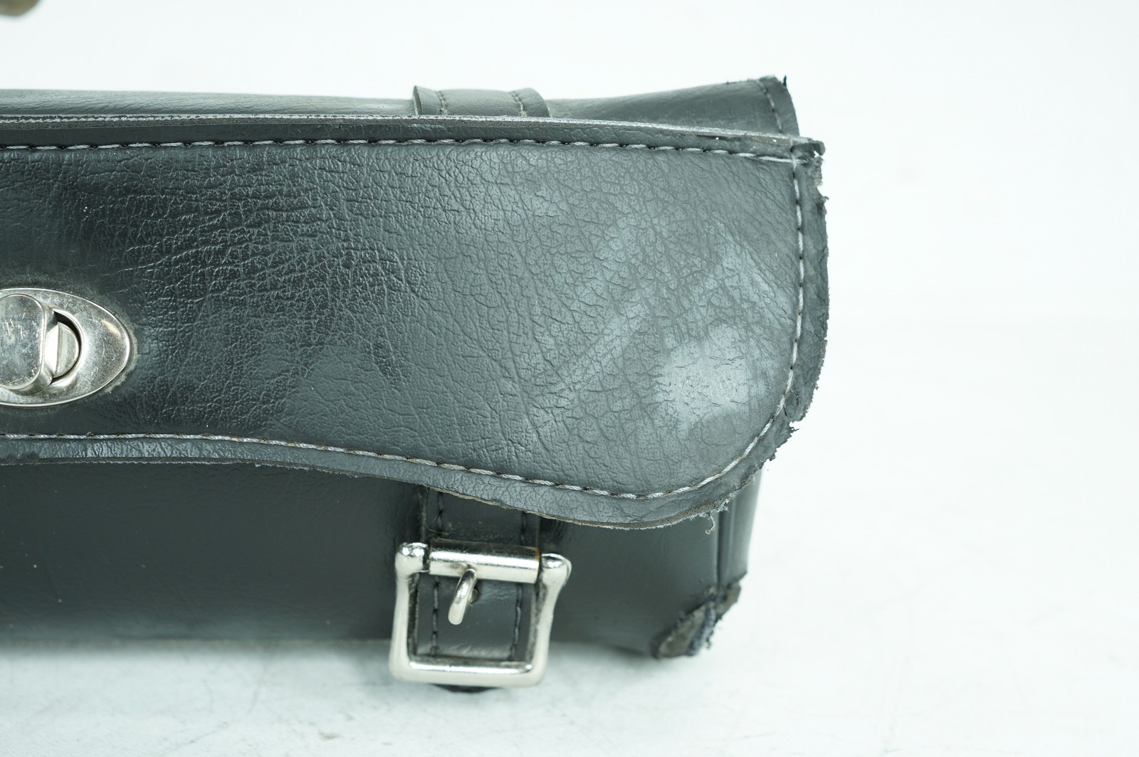 2008 Harley Dyna FXDWG 105th Wide Glide Front Onboard Tool Bag Leather Storage