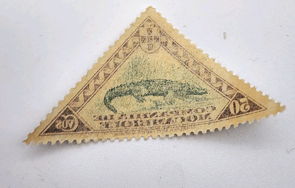 (4) Mozambique Triangle Postage Stamps- Mint - 30 - 40 - 45 - 50 MNH - Centavos