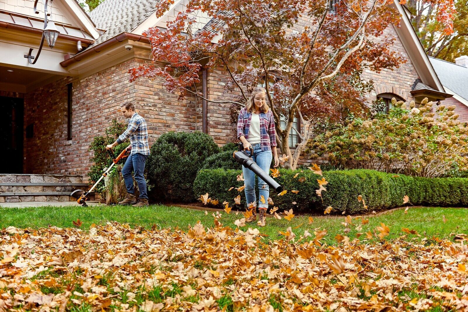 WG929 Worx 20V Power Share String Trimmer & Blower Combo w/ 2 Batteries