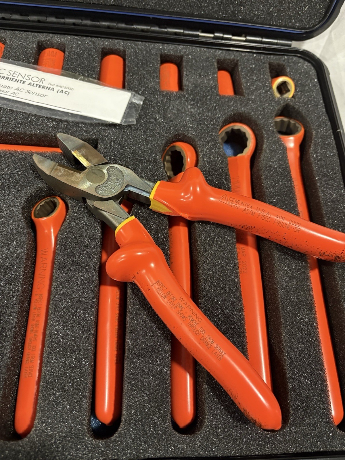 CEMENTEX DELUXE 27 PC METRIC INSULATED 1000 WATT HIGH VOLTAGE TOOL SET