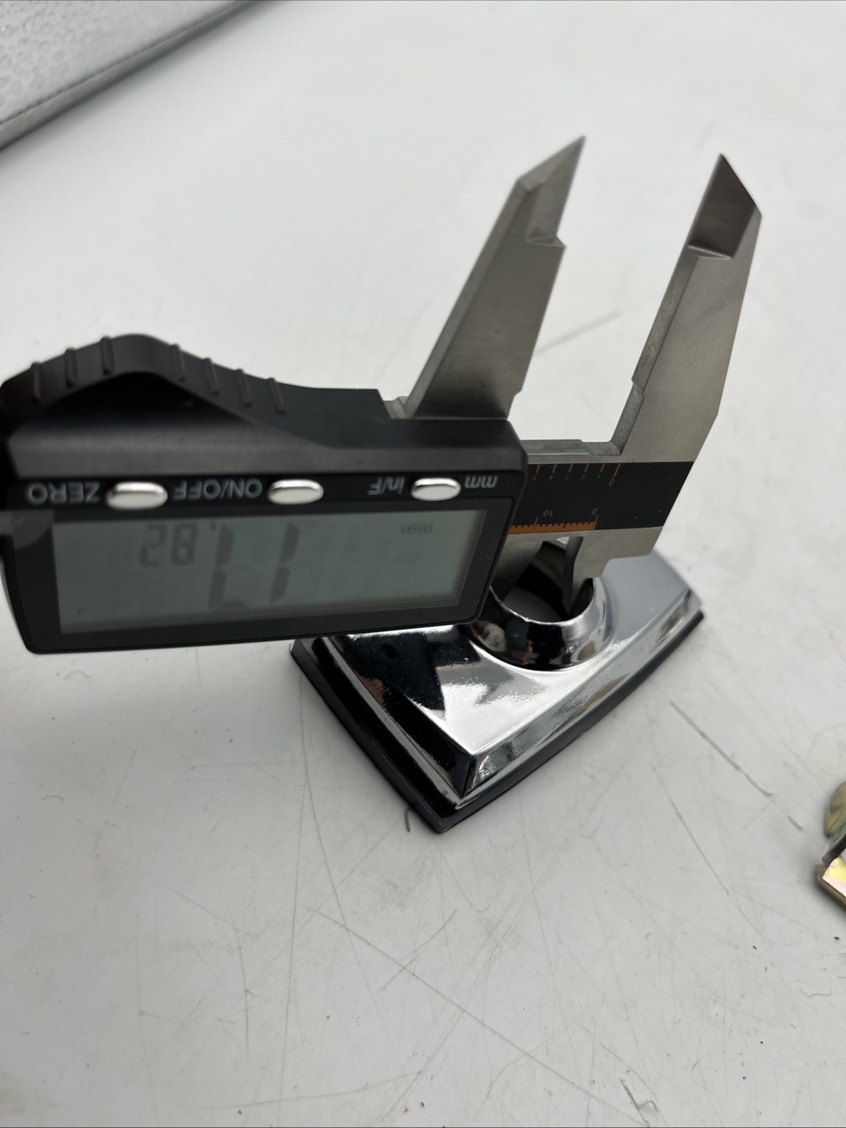 NEW Replacement Rectangular Base Antenna for Select 1965-1998 Ford