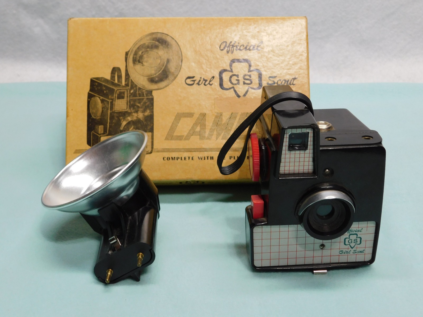 1950s Official Girl Scout Camera With M2 Plus Flash. Cat. No. 821 W/Box. RARE