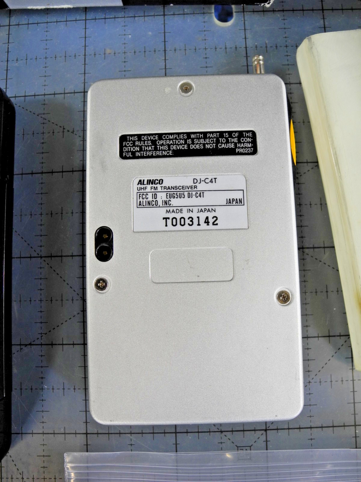 RARE! Alinco DJ-C4 UHF (440MHz) Credit Card Transceiver in box! (Tested!)