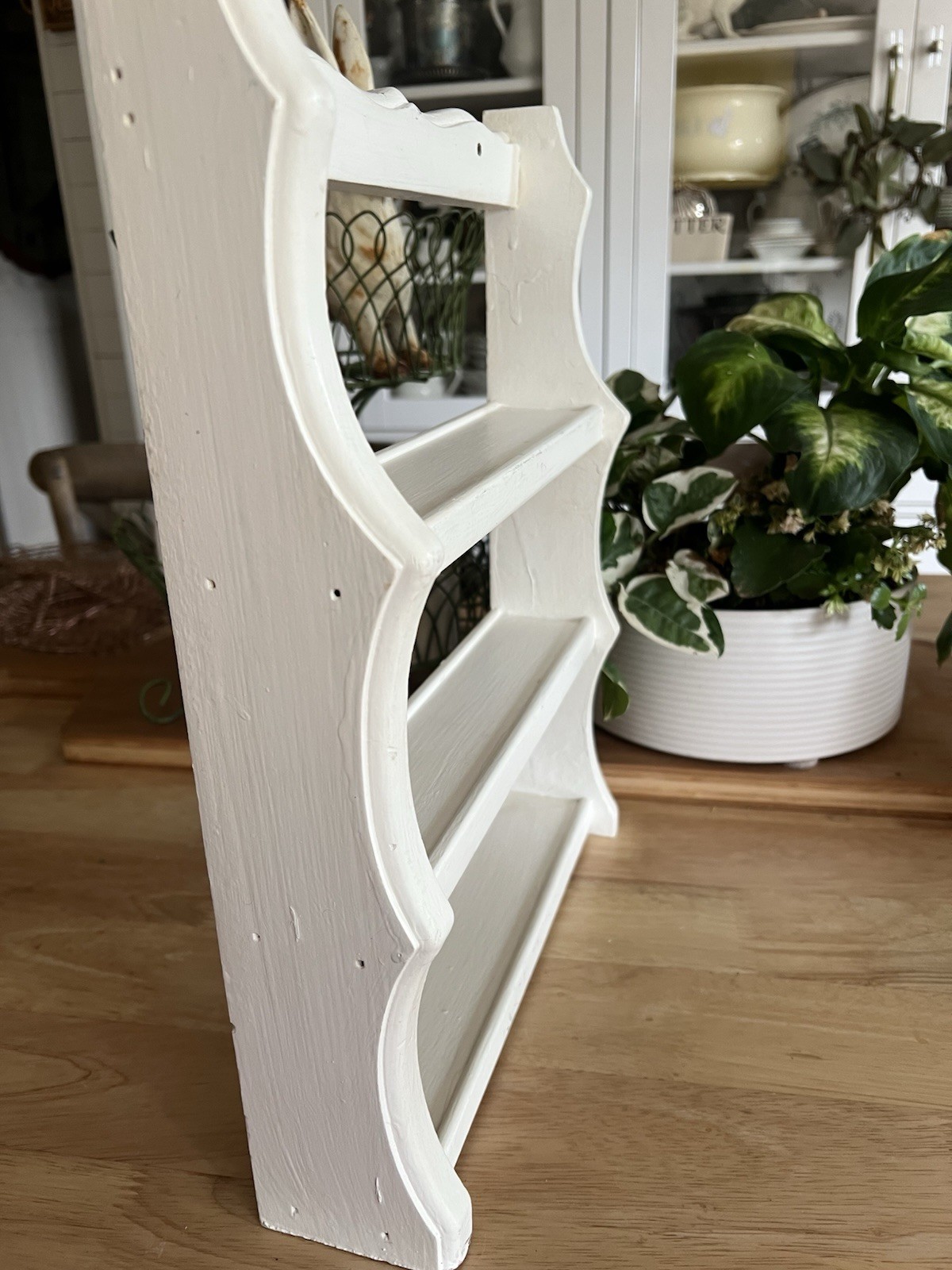 Vintage 3-Tier Wall Shelf painted White Dispay Spice Cottagecore , Farmhouse