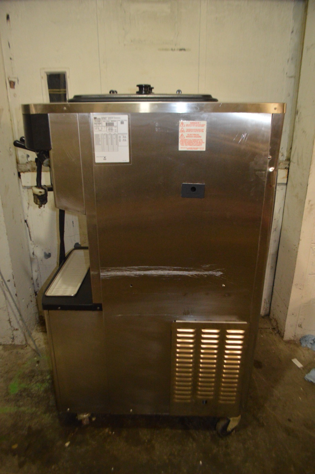 Taylor Crown C717-27 Air Cooled Soft Serve Ice Cream Machine - Single Phase