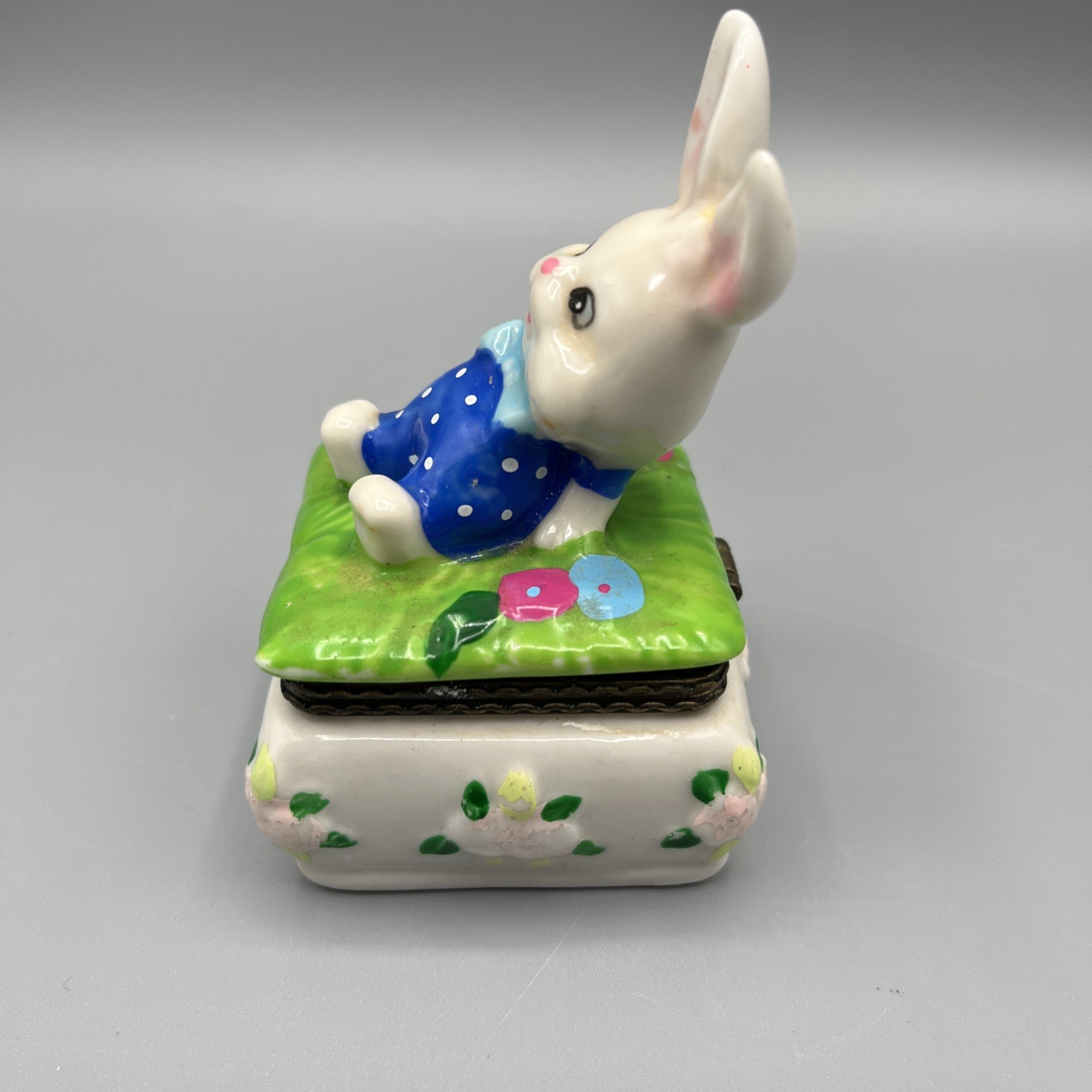 Trinket Box Porcelain Greenbrier Int'l Easter Bunny Rabbit - Discontinued
