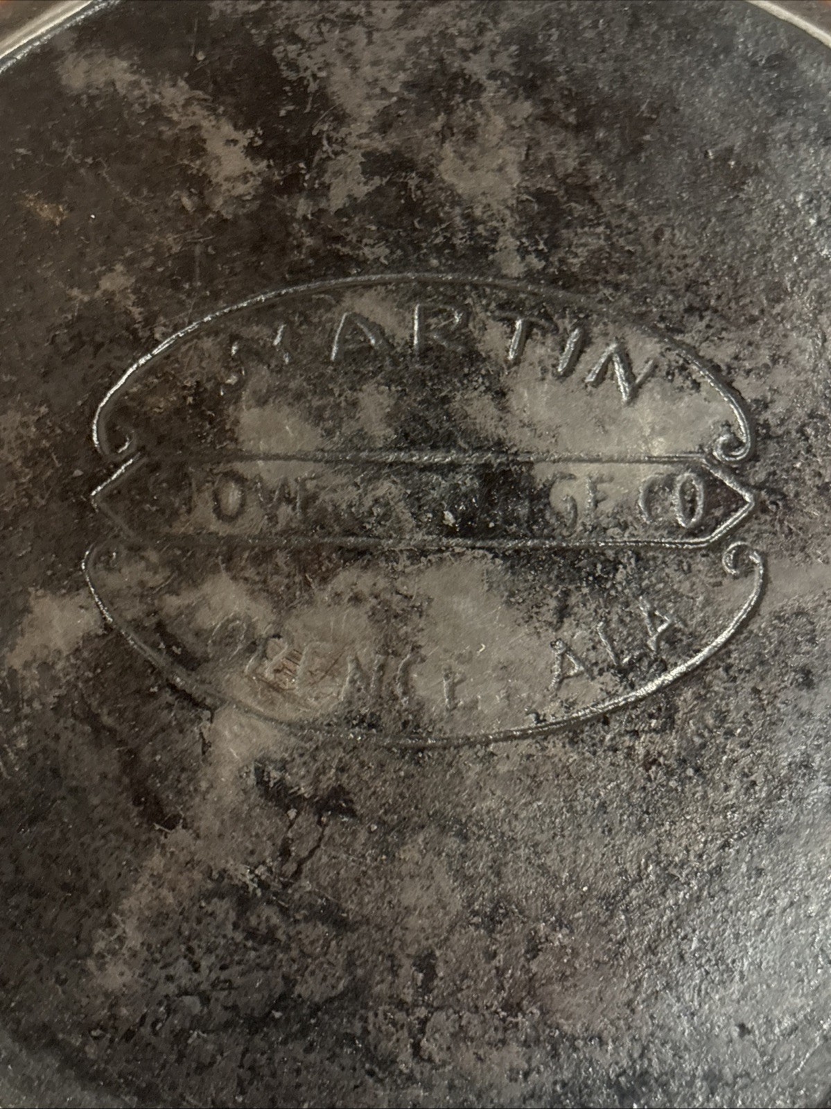Antique Martin Stove & Range Company Cast Iron No. 8 Skillet - Hamburger Logo