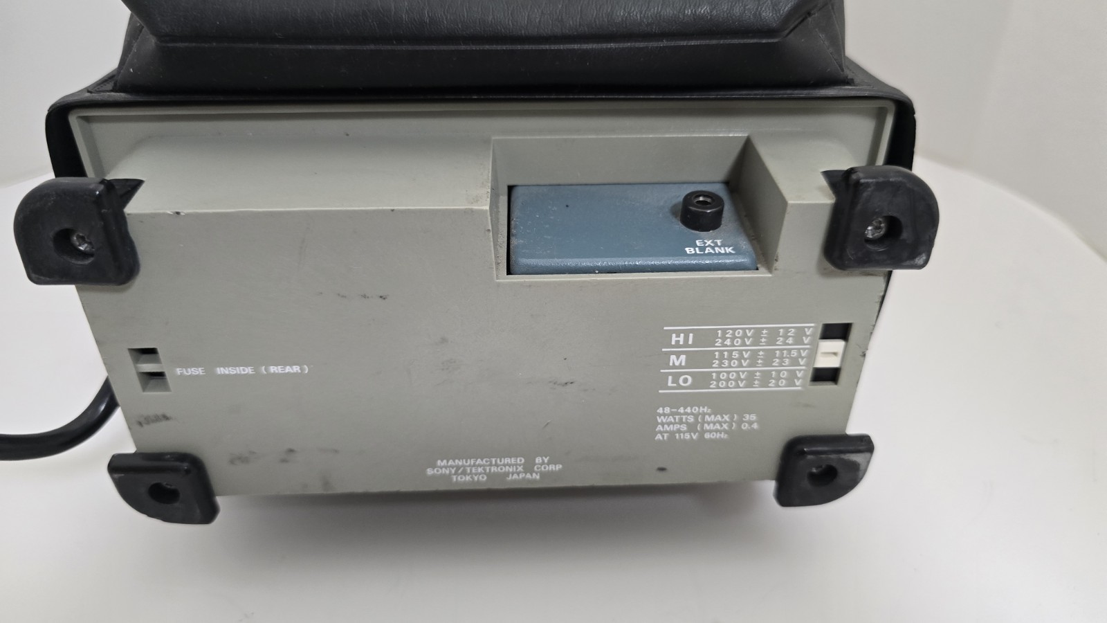 Sony Tektronix 335 Oscilloscope - Dual trace 35MHz small portable W/3 Probes