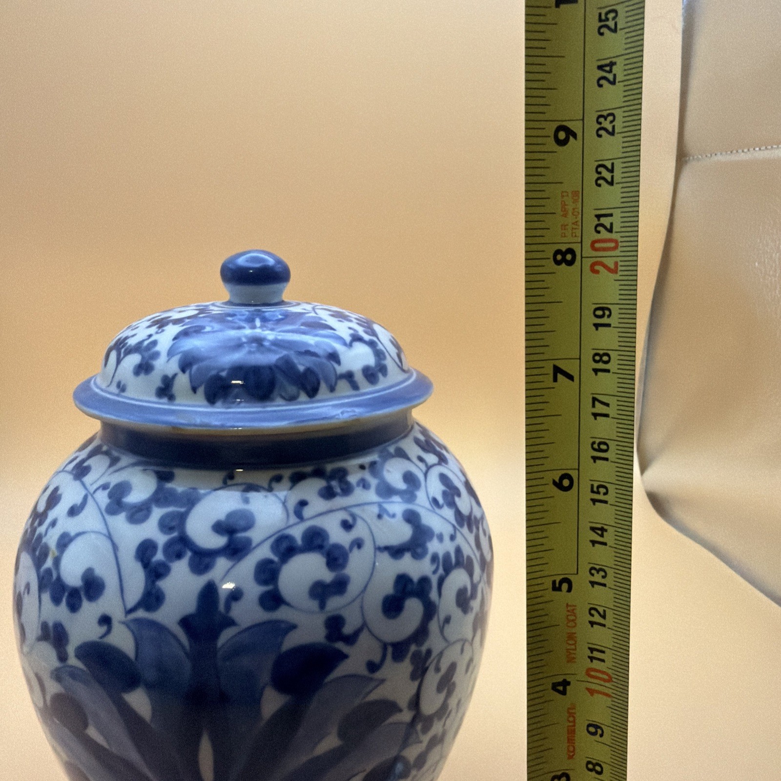 Maitland Smith 8”Blue & White Porcelain Ginger Jar Lidded Floral Scroll Thailand