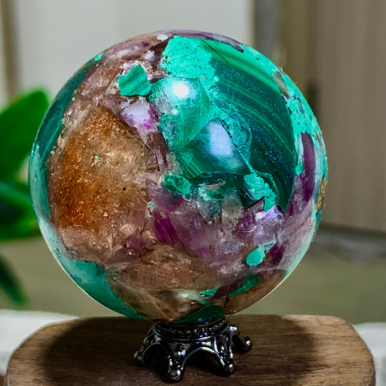 110G Newly discovered rare malachite purple mica symbiotic sphere restoration