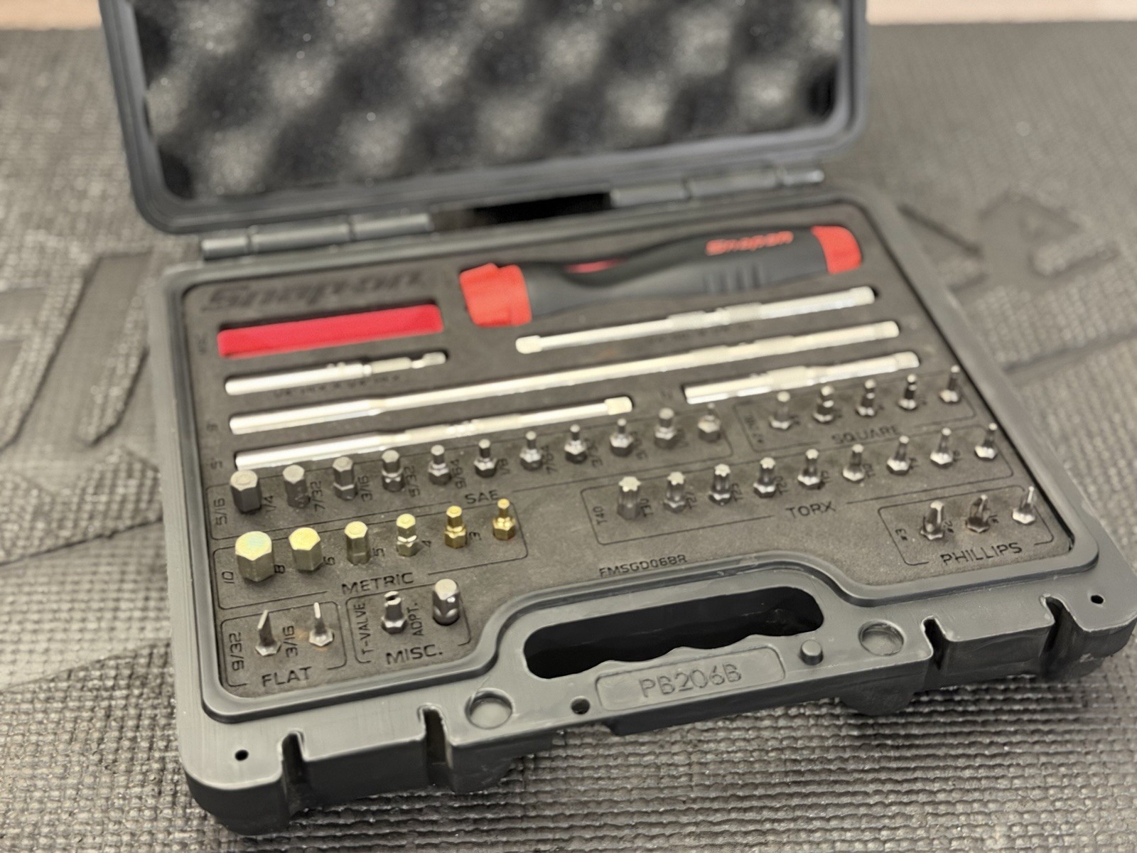 Snap-on 44 Piece Ratcheting Screwdriver Master Set RED Foam USA🇺🇸- SGDMRC44FR